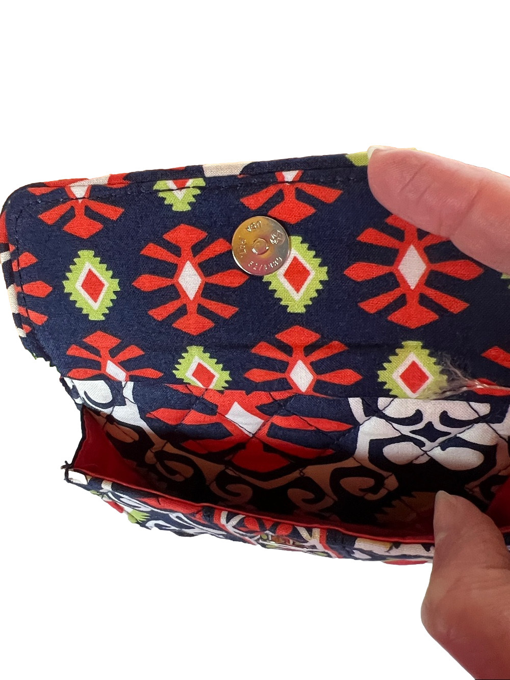 Vera Bradley Sun Valley Retired Navy Geometric Quilted Compact Wallet - Picture 6 of 9
